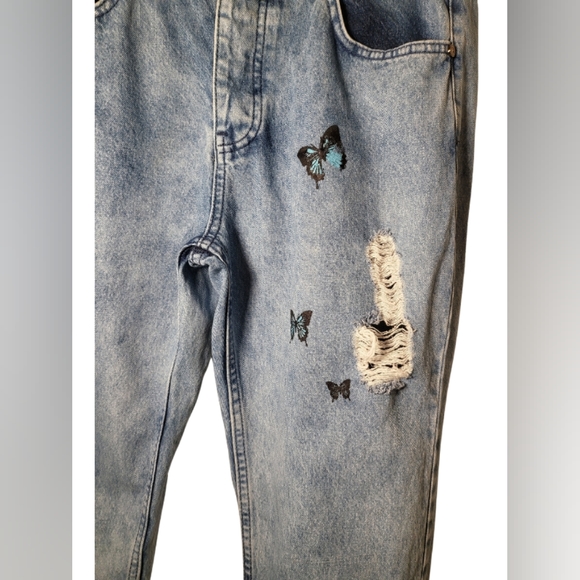 💕1x HOST PICK💕boohooMAN Young Men’s Butterfly Print Distressed Jeans.Size 32. - Picture 3 of 5